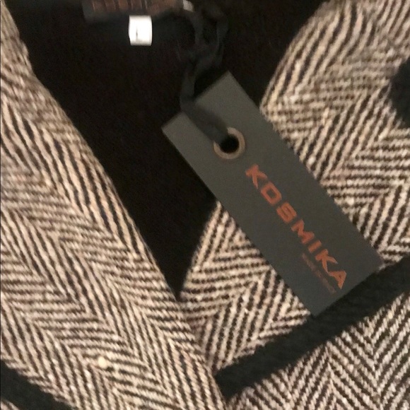 ITALIAN WOOL SWEATER WRAP WITH BELT NWT ! ! ! - Picture 3 of 3